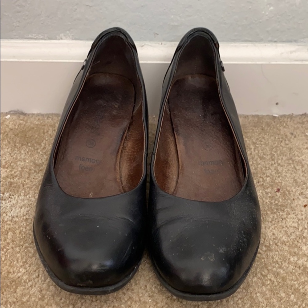 Manfield black leather heels